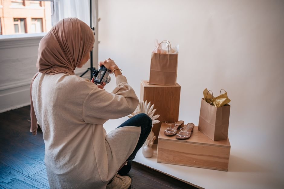 تصوير منتجات لمتجر إلكتروني — جودة الصورة وحجمها تؤثر مباشرة على سرعة متجرك